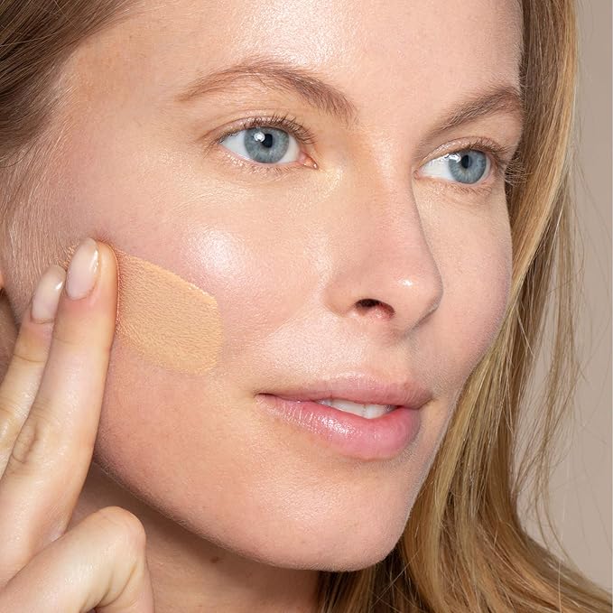 ILIA - True Skin Serum Foundation | Non-comedogenic, Cruelty-Free, Vegan, Weightless Feel, Buildable Coverage, Safe For Sensitive Skin (Bowen SF4)